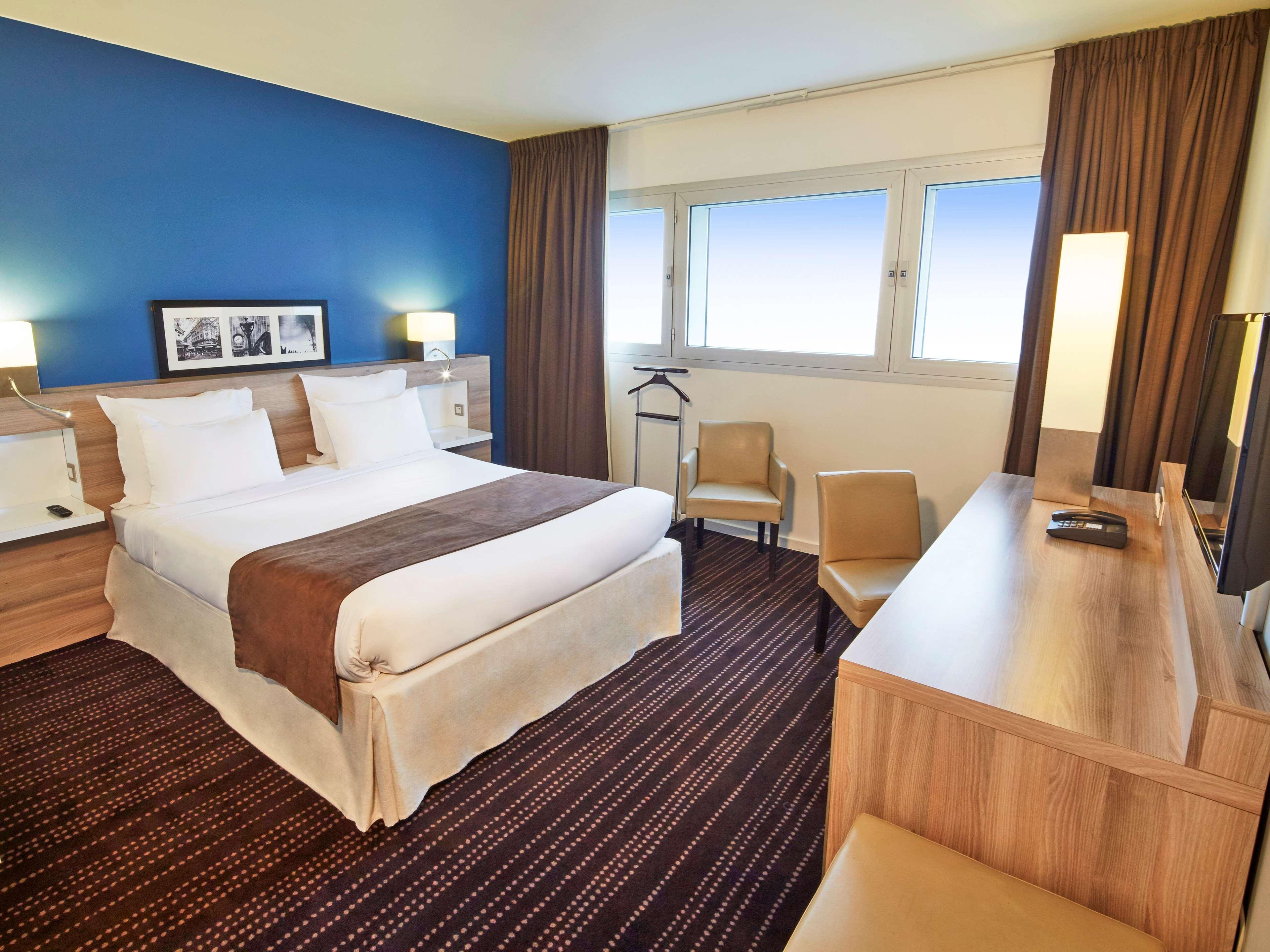 ก็องปานีล เลอ บูร์เกต์ - แอร์พอร์ต Hotel เลอบูร์เช ภายนอก รูปภาพ