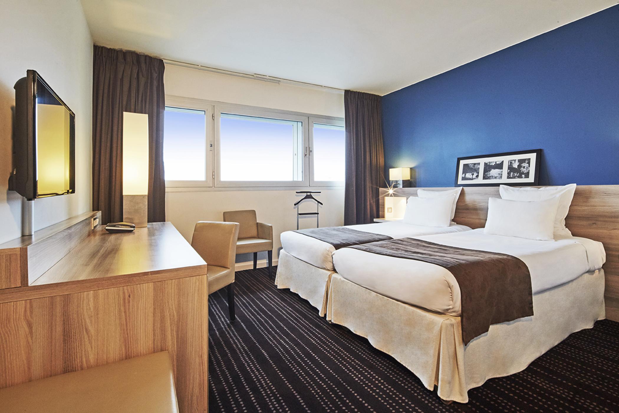 ก็องปานีล เลอ บูร์เกต์ - แอร์พอร์ต Hotel เลอบูร์เช ภายนอก รูปภาพ